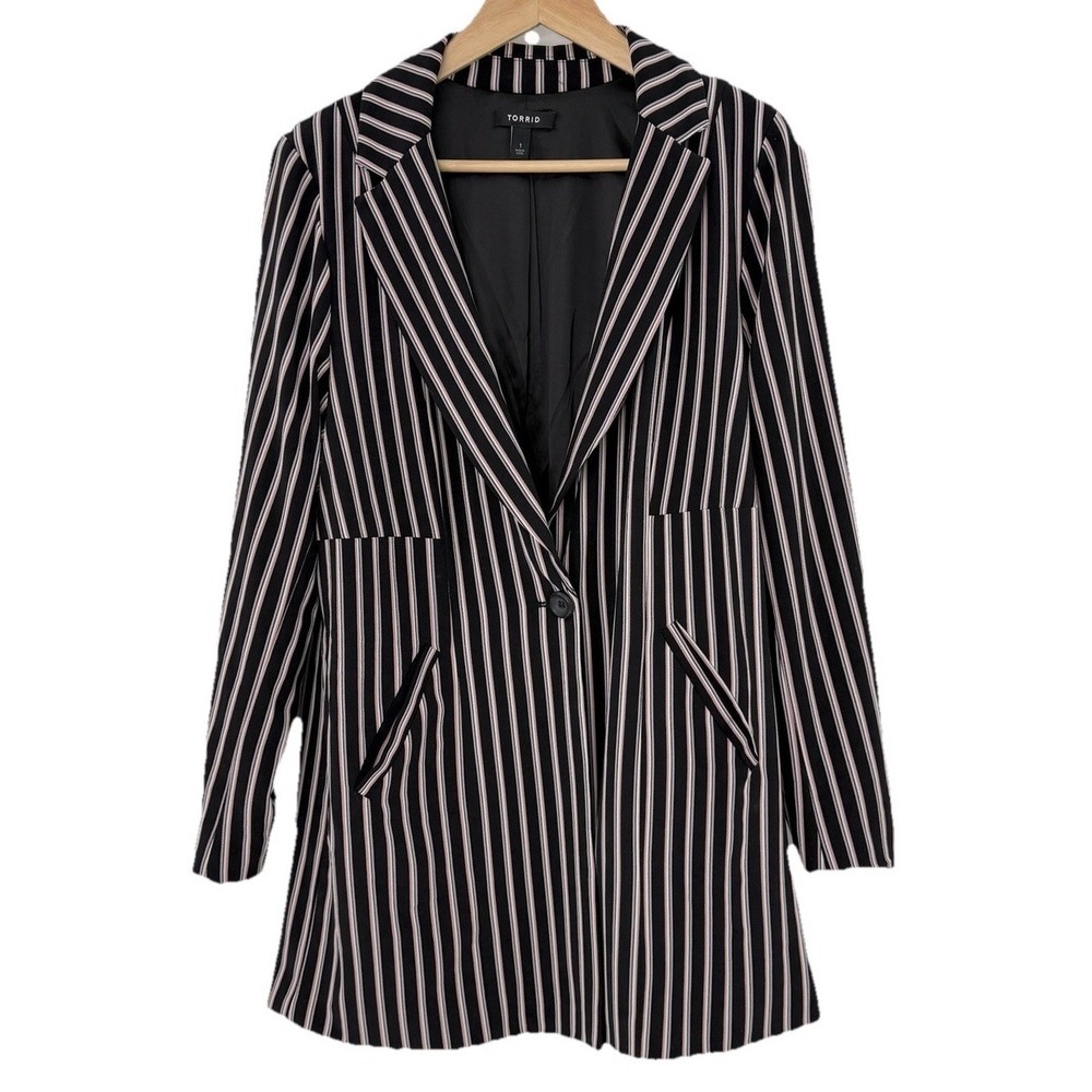 Torrid Plus Size Pin Striped Long Crepe Blazer Black Pink Striped Sz 1x Career